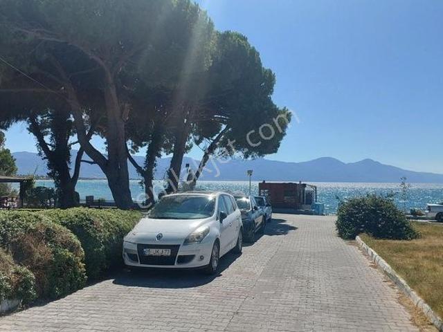 Kuşadası Yavansuda Denize Sıfır Sitede Denize 50 Mt Mesafede 3+1
