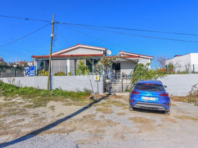 Kuşadası Yeniköy'de Ana Yola Yakın Bahçeli Müstakil Yaşam
