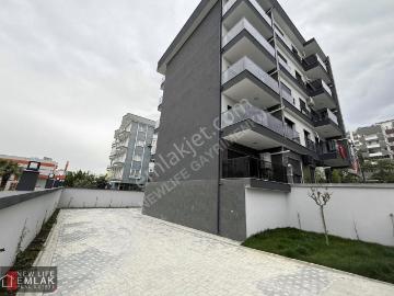 Kuşadası Yolun Deniz Tarafında Merkezi Konumlu Satılık Daire