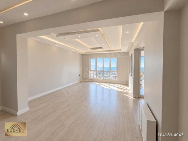 KUŞADASI UYDUKENTTE FULL MANZARALI BOŞ 2+1 SIFIR DAİRE