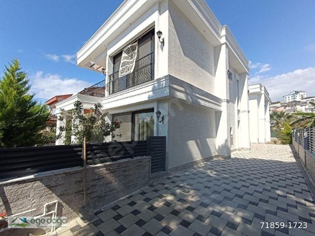 KUŞADASI KADINLAR DENİZİ 4+1 PLAJA YAKIN SIFIR YAPI SATILIK TEK MÜSTAKİL HAVUZLU VİLLA
