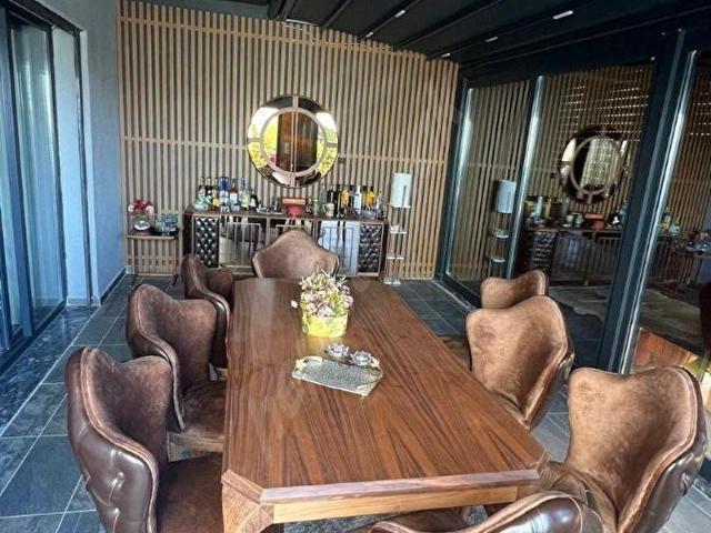 KUŞADASI,MARİNA MEVKİ,ÖZEL HAVUZLU&JAKUZİ&SAUNA,ACİL SATILIK VİL