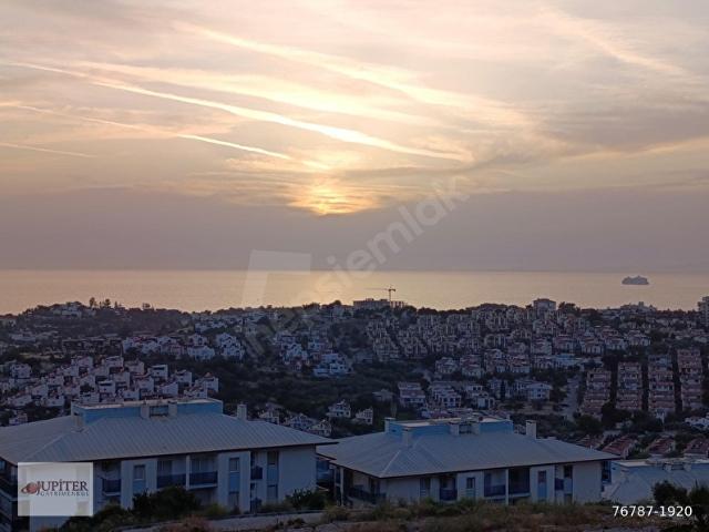 KUŞADASI MERKEZDE SATILIK PANORAMİK DENİZ MANZARALI 3+1 DAİRE