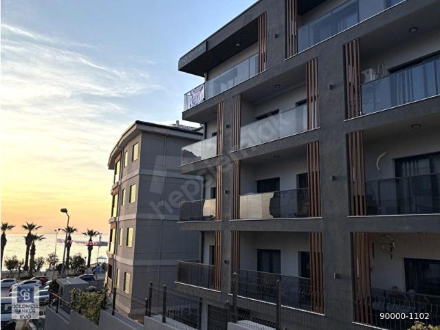 KUŞADASI SAHİL ATATÜRK BULVARI SATILIK 2+1 DAİRE