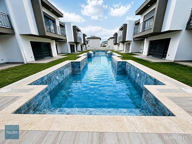 KUŞADASI SAHİL SITELERI MEVKI SATILIK SIFIR 3+1 HAVUZLU VILLA