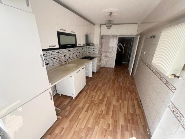 Kuşcağız Kartaltepe Cadde Dibi Ara Kat Ön Cephe Kupon 3+1 Daire