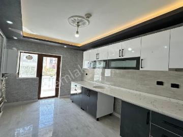 Kuşcağızda Cadde Yakını Güney Cephe Lüx Yapılı 3+1