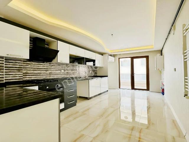 Kuşcağızda Yeni Binada 3+1 Lüx Yapılı Asansörlü Masrafsız
