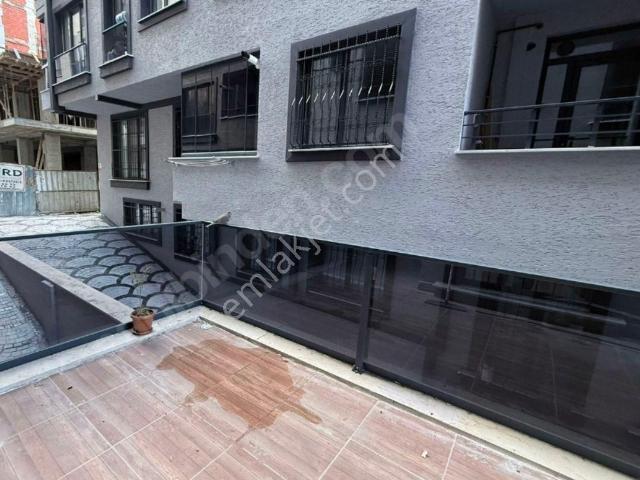Küçekmece Cennet Mah. Satılık 120 M2 Sıfır Otoparklı Balkonlu Giriş Daire