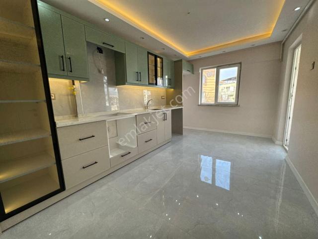 kuşlu Bahçe Mahallesi ✅2+1 90m2 4 Katlının 2 Katı Arakat ❇️kapalı Mutfak Petek Kombili