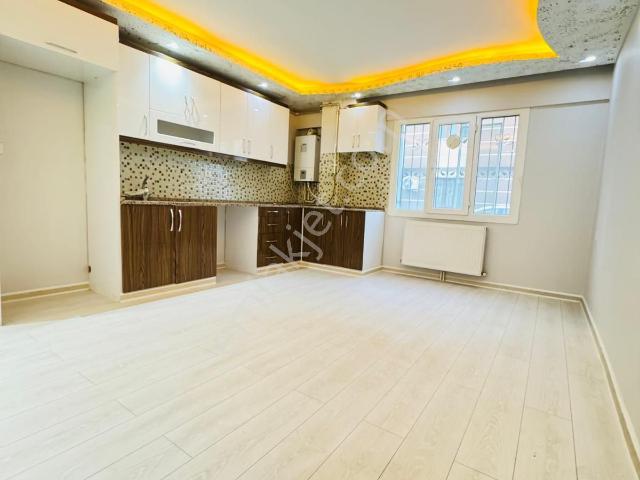 kuşlu Bahçemahallesi ✅3+1 120m2 3 Katlının Zemin Katı ❇️açık Mutfak Petek Kombili