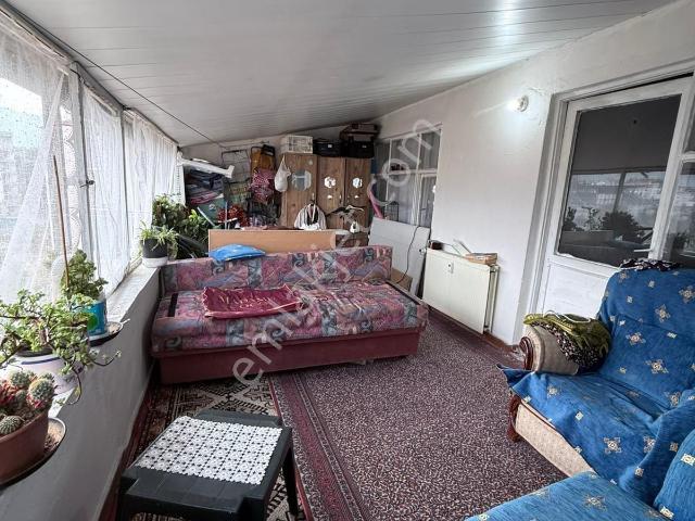 Kuşpınar'da Cadde Üzeri Emsalsiz 4+2 Daire