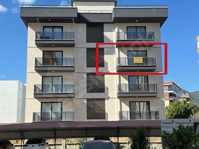 Kum mahallesinde denize çok yakın 1+1 havuzlıu site