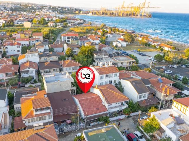 Kumbağ'da Caddenin Deniz Tarafında Satılık 2+1 Müstakil Ev