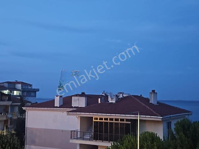 Kumbağ'da Denize 20m Mesafede Deniz Manzaralı Kiralık Yazlık Daire