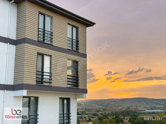 KUMBAĞ HAVUZLU SİTEDE DENİZ VE DOĞA MANZARALI 2+1 SATILIK DAİRE