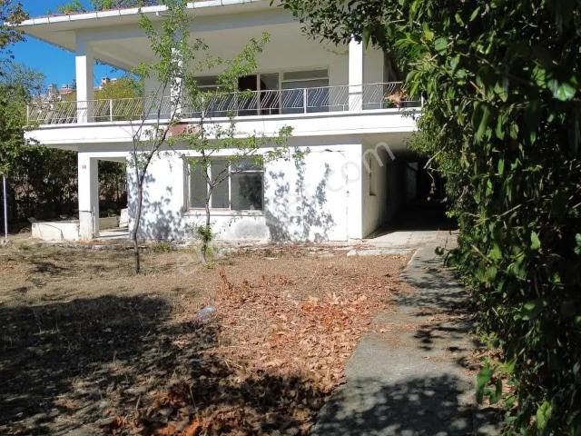 Kumburgaz'da 520 M2 Arsaya Sahip Denize 1 Parsel Satılık Villa
