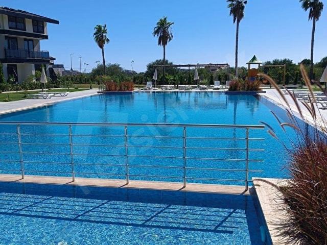 KUMKÖY DE SİTE İÇİ KISMI DENİZ MANZARALI SATILIK 3+1 DAİRE