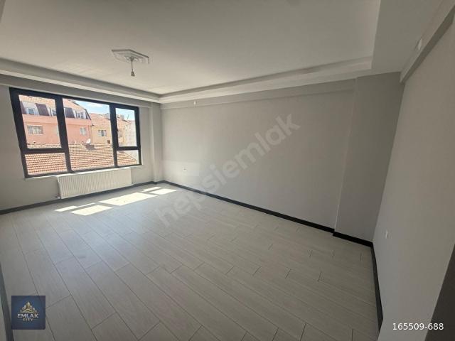 KUMLUBEL TRAMVAY DURAĞI YAKINI SATILIK 2+1 LÜKS DAİRE BU13