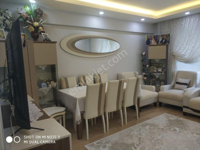 Kumlubel'de Satılık 3+1 Asansörlü Balkonlu Daire