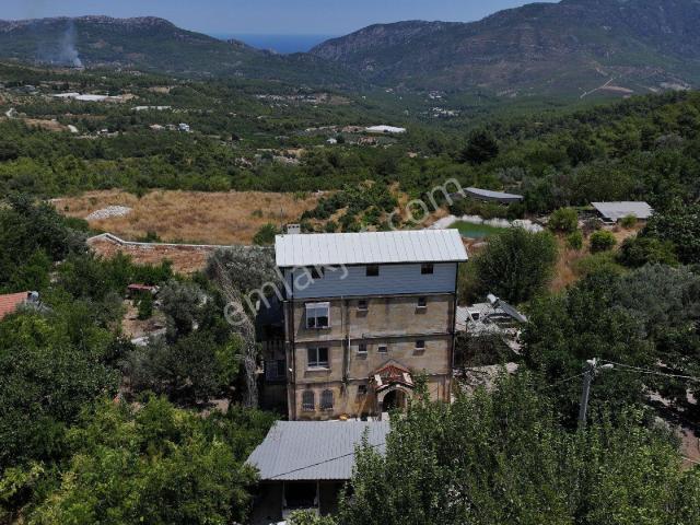 Kumluca Belen De Satılık 3 Katlı Müstaki Lözel Taş Ev