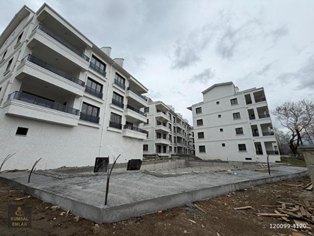 KUMSALDAN İKİZÇAYDA YÜKSEK KREDİLİ YÜZME HAVUZLU_1+1_SIFIR DAİRE