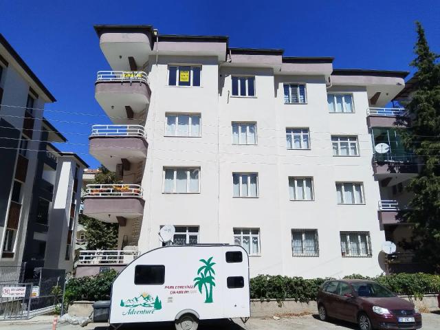 Kumsal'dan Paşaköşkü Merkezi Konumda 3+1 Geniş Kiralık Daire