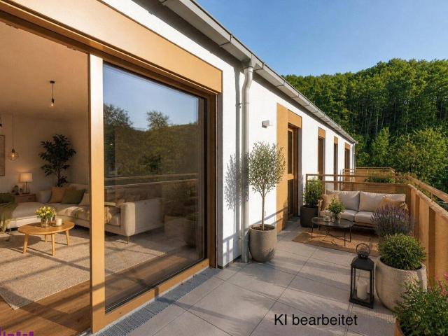 Kühle Waldluft im heißen Sommer am Balkon genießen