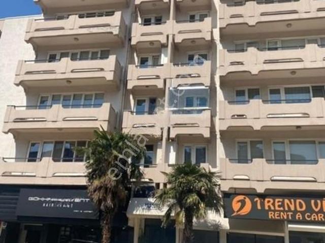 Kükürtlü Mah.cadde Üzerinde Satılık 3+1 Daire