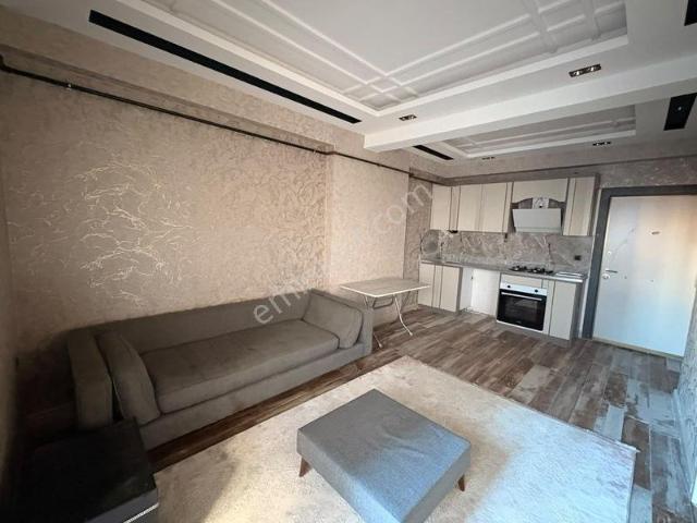 Kültür Emlaktan Şehir Hastanesine Yakın Dayalı Döşeli 1+1 Daire