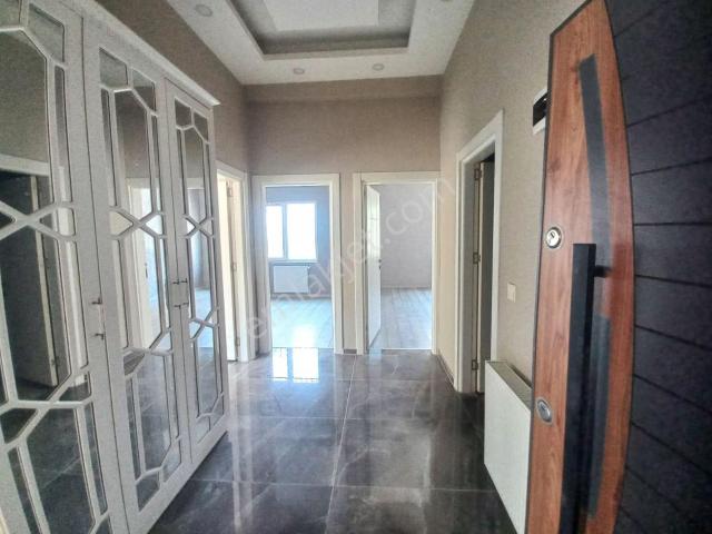 Kültür Emlaktan Karaköprü Çevvik Kuvvet Aşağısında Kiralık 2+1