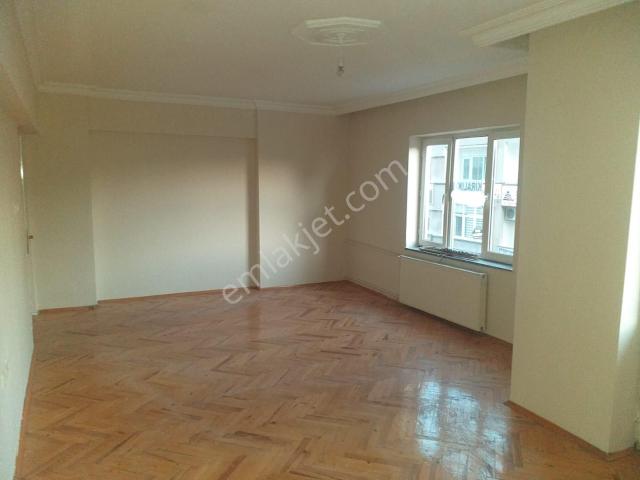 Kültür Mah Valilik Altında Kiralık 3+1 Son Kat Daire