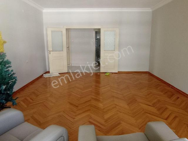 Kültür Mahallesi'nde Kiralık Aydınlık Ve Geniş 3+1 Daire