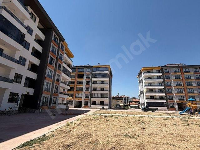 KULE 42 EMLAK'DAN 3+1 DAİRE PARASINA 4+1 ARAKAT SELİM SULTAN MAHALLESİ'NDE DAİRE