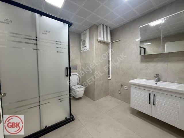 Kuleli Cad. Manzaralı Ofis Kullanımına Uygun Yenilenen 4+1 180m²