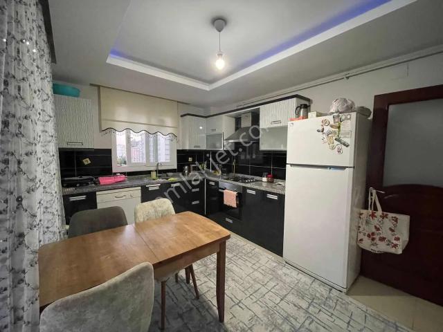 Kulepark~farkıyla~80.yıl~bulvarında~12~yıllık~3+1~kapalı~mutfak~