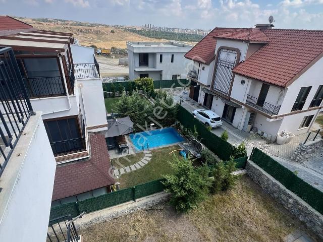 Kulepark~farkıyla~şambayatı~sitede~4+1~bağımsız~havuzlu~bahçeli