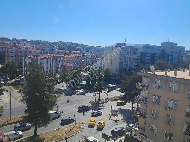 Kupon Bölgede Kiralık Arakat Asansörlü,otoparklı Bakımlı Daire