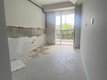 KURTKÖY MERKEZDE 2+1 BALKONLU SATILIK DAİRE