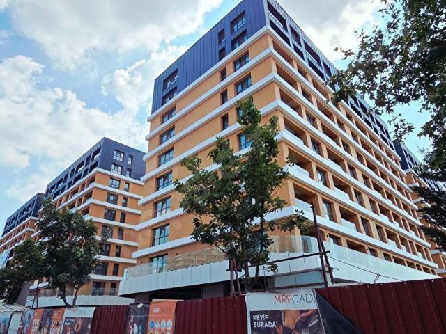 KURTKÖY MRF CADDE'DE SIFIR 56m2 ANKASTRELİ ARA KAT SATILIK 1+1