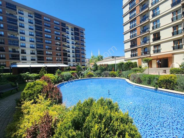 Kurtköy Siltaş Flora Park Sitesinde Bahçe Katı 2+1 Satılık Daire