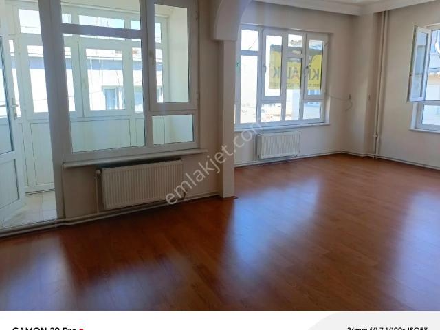 Kurtoğlu Mahallesi 3+1 Aydınlık Kiralık Daire