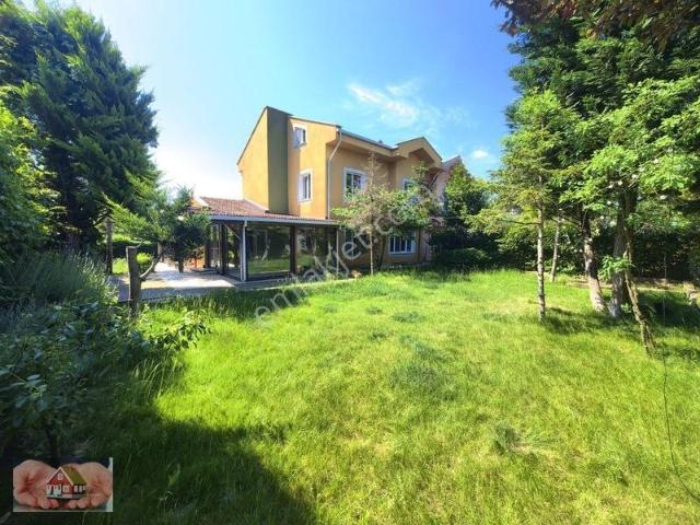 Kurtoğlu'ndan Uskumruköy Arıköy'de Yapılı D Tipi Köşe Villa