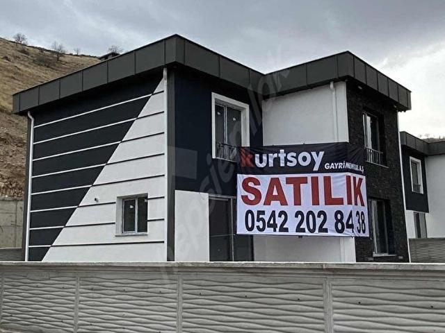 KURTSOY'DAN ULTRA LÜKS EĞRİ BUCAKTA SATILIK VİLLA