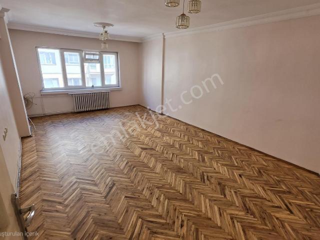 Kurtuluş Mah Adliye Yanı Arakat Cadde Üzeri Geniş 2+1 Kiralık