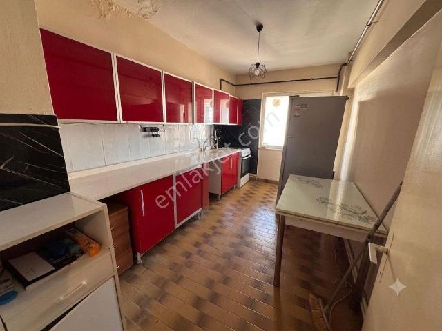 Kurtuluş Mah. Cadde Üzerinde 3+1 Satılık Daire