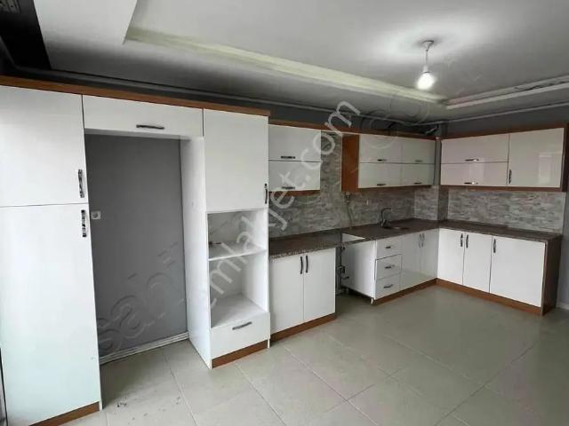 Kurtuluş Mahallesinde 3+1 Kapalı Mutfak Kiralık