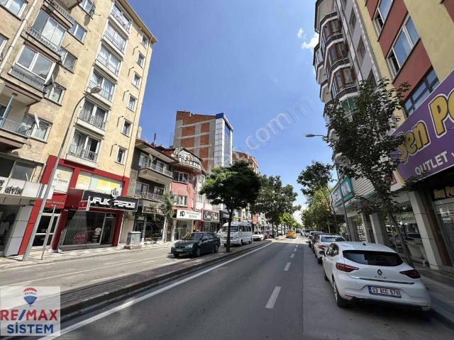Kurtuluş Cad. Eşyalı balkonlu asansörlü 2+1 Kiralık Daire