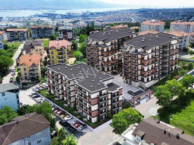 Kuruçeşme Kocatepede Site İçi Manzaralı 180 M2 3+1 Çatı Dubleks