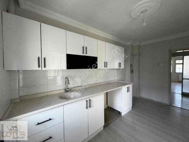 Kuruçeşme Okullar Bölgesi Tramvaya Yürüme Mesafesi 3+1 Kiralık